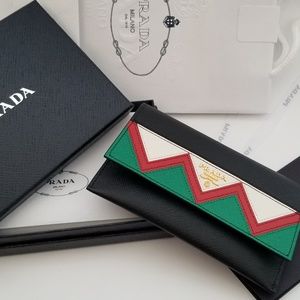 NEW Prada Saffiano Passport/Credit Card Wallet SLG